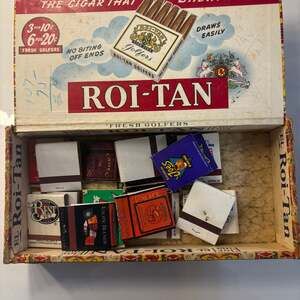 Vintage ROI-TAN Fresh Golfers Cigar Box with Assorted Matchbook Lot